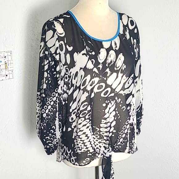 a.n.a. Black & White Patterned Sheer Top with Blue Trim,Ties at Waist Size Small - Picture 8 of 9